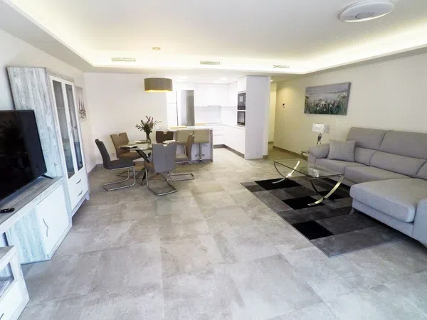 Piso en avenida Juan Carlos I, 42 - Foto 5