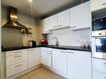 Apartamento en  Calle Colonia Santa Isabel 26 - Foto 3