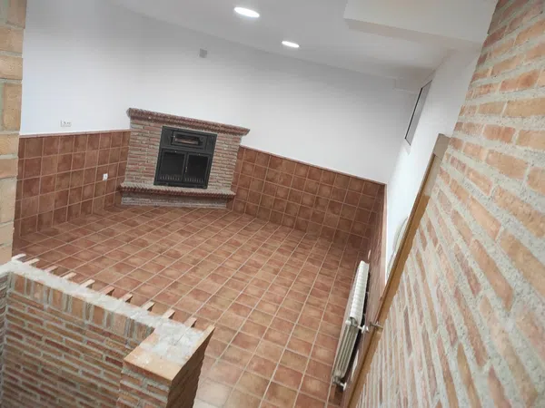 Chalet adosado en Baza - Foto 2