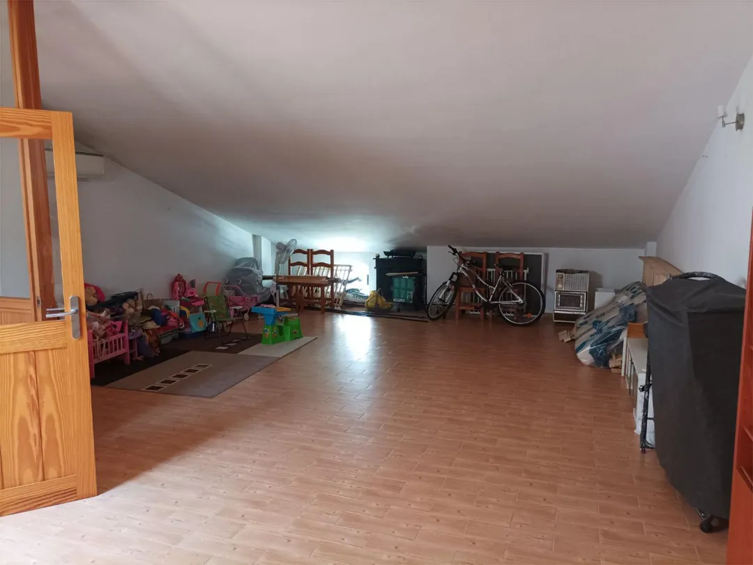 Chalet en  Avenida Reina Sofia 26 - Foto 13