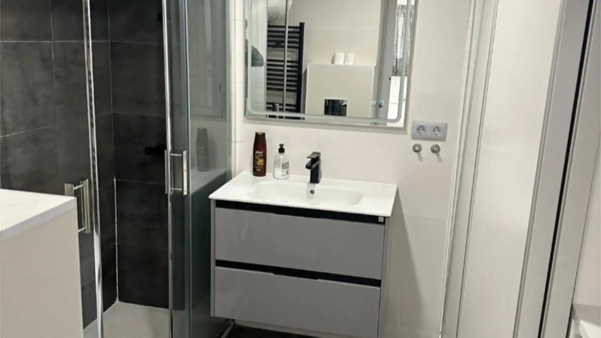 Piso en calle Carrer Benito Jerónimo Feijóo 1 - Foto 4