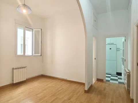 Piso en calle de Linneo, 22