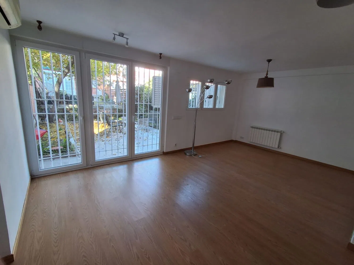 Chalet adosado en Sector 3 - Foto 3