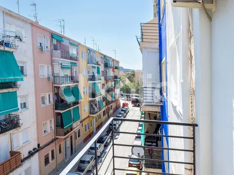 Piso en calle Profesores Hermanos Muñoz - Foto 3