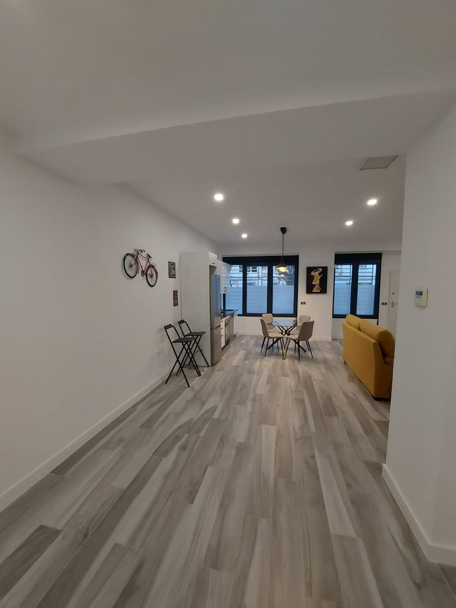 Piso en Calle Frigiliana, Los Guindos - Parque Mediterráneo - Santa Paula - Foto 9