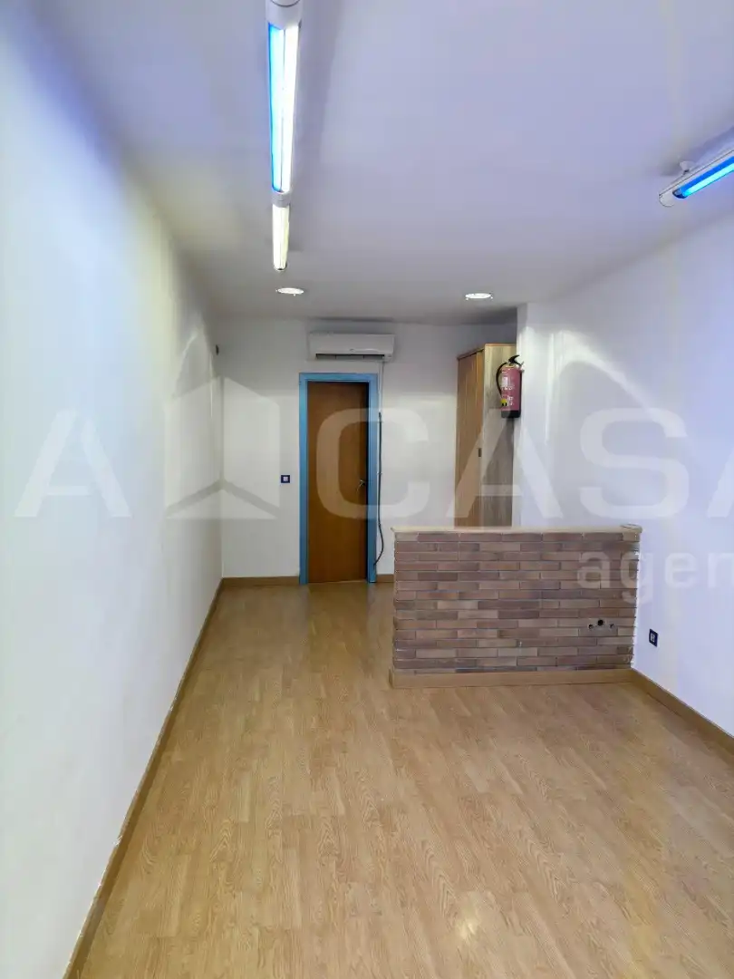 Local comercial en Granollers - Foto 4
