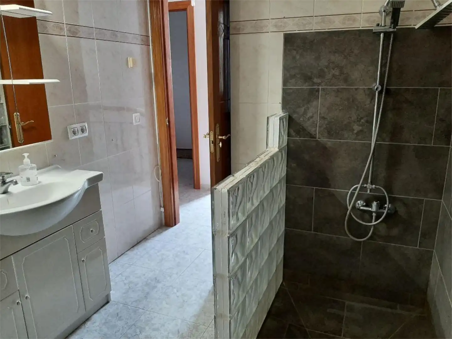 Piso en  Carrer Montcorb 9 - Foto 8