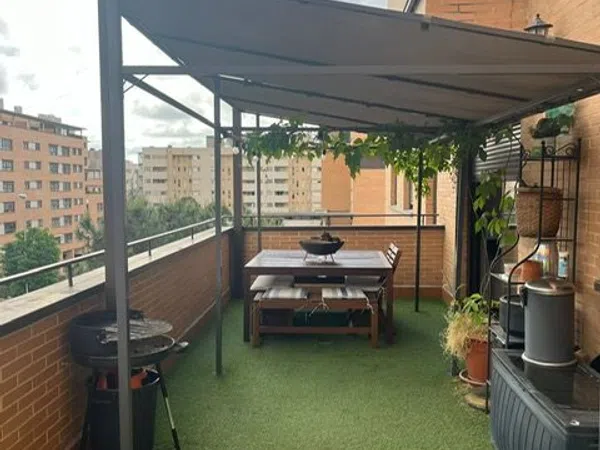 Piso en calle de la sierra de atapuerca, 31