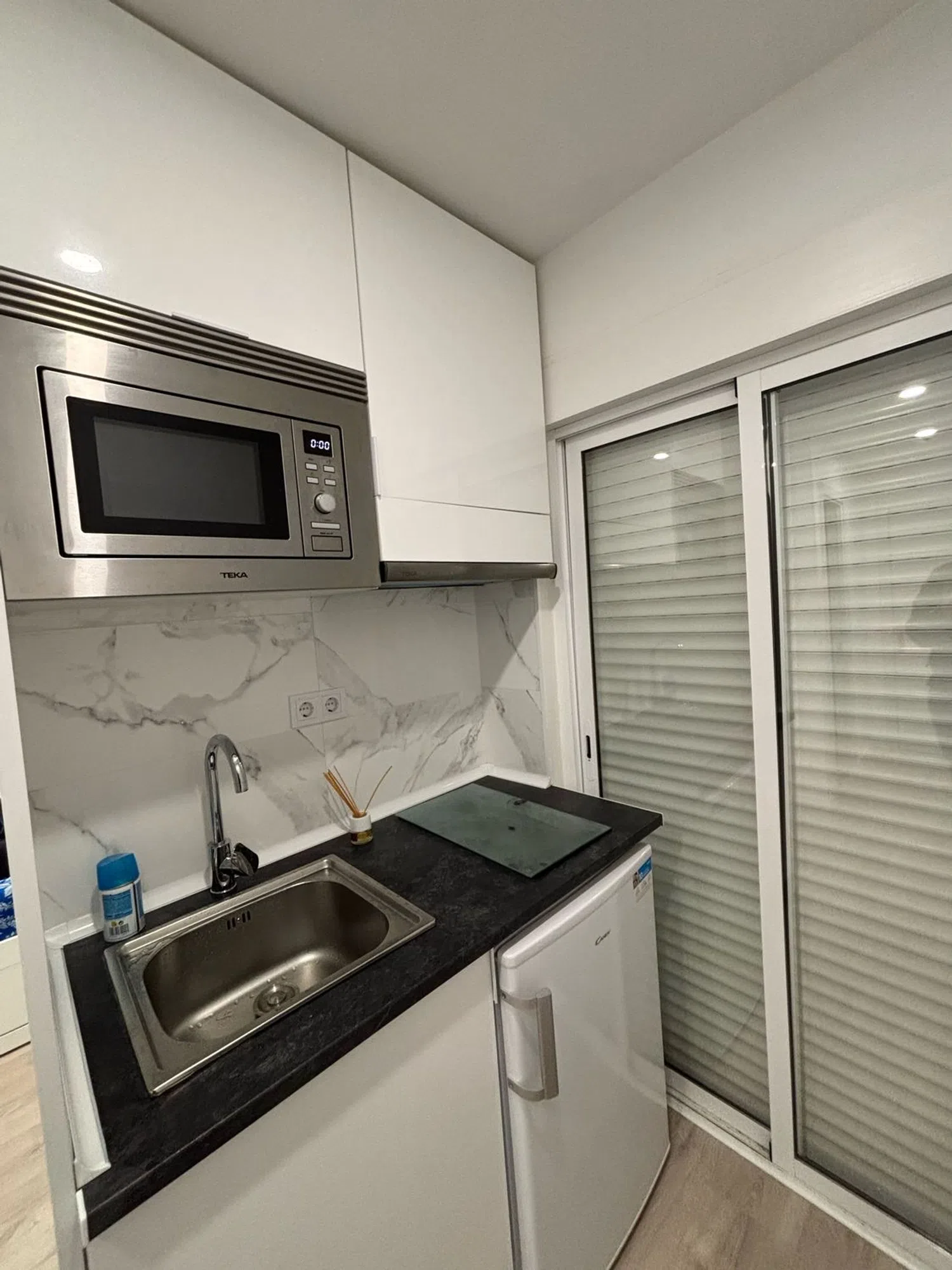Estudio en calle del Lago Constanza, 63 - Foto 3