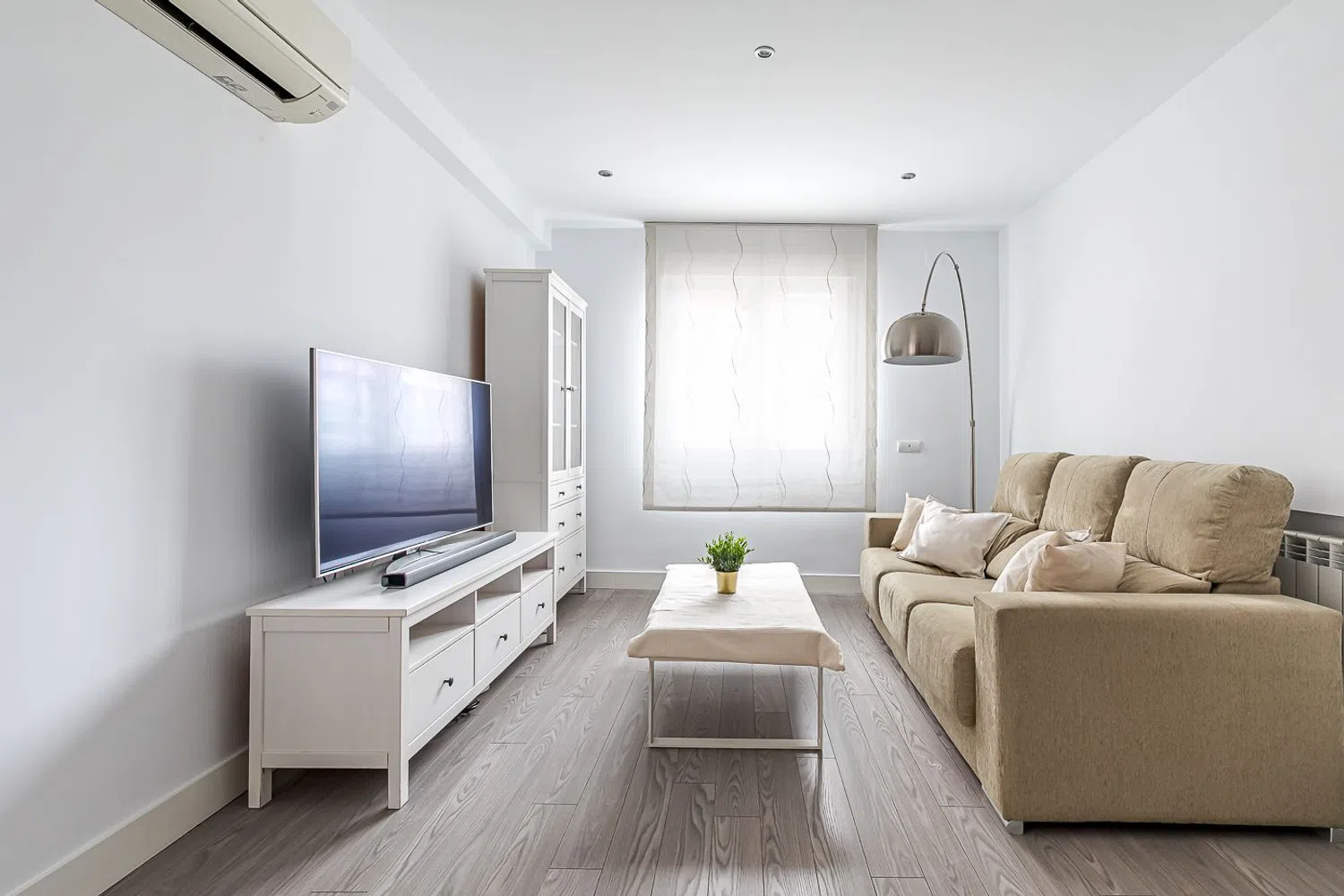 Piso en calle de Clara del Rey, 43 - Foto 2