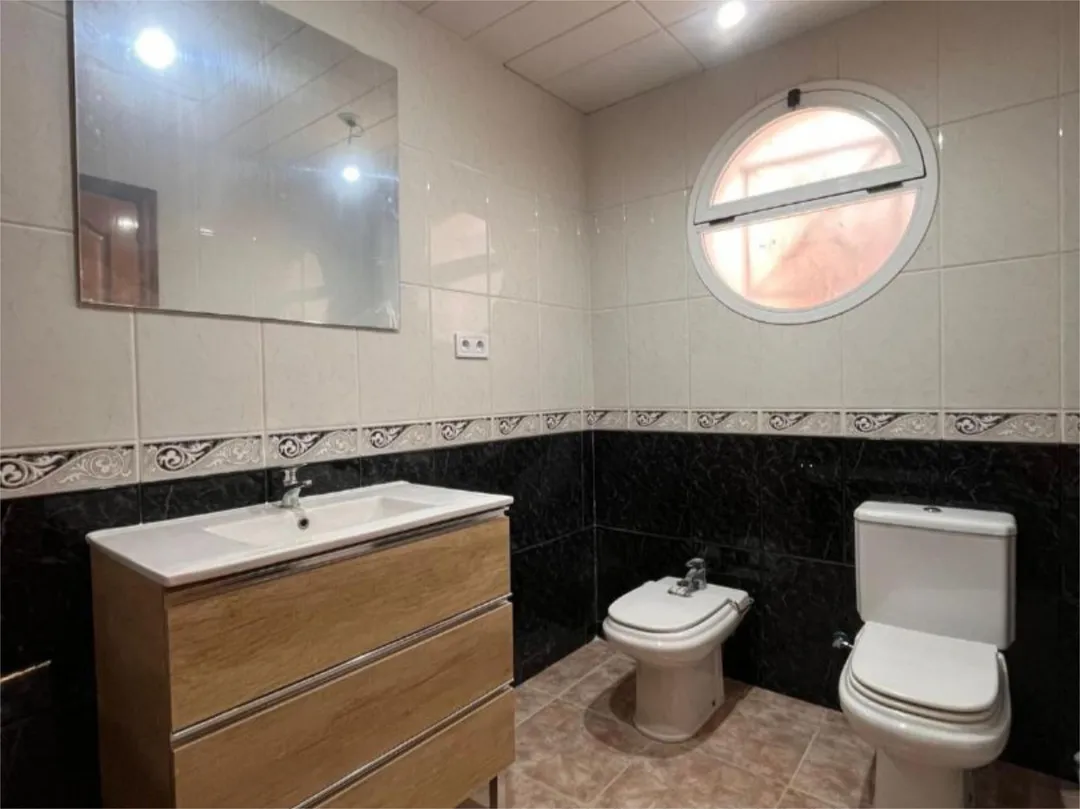 Casa adosada en  Carrer de Bolívia 17 - Foto 28