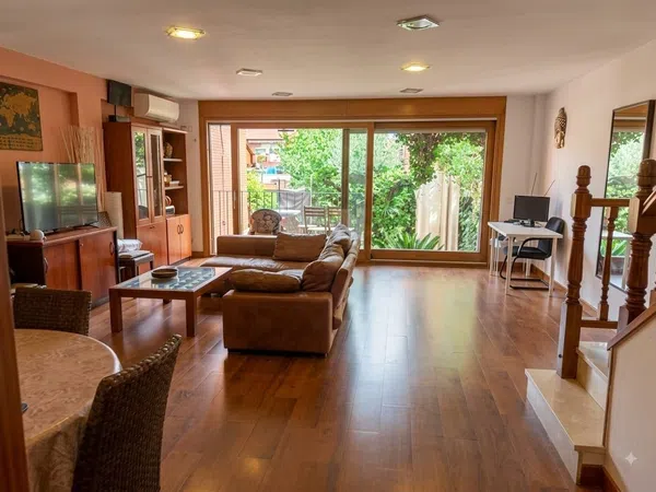 Chalet adosado en Avenida de Lope de Figueroa, 30, Val, Val - Foto 1