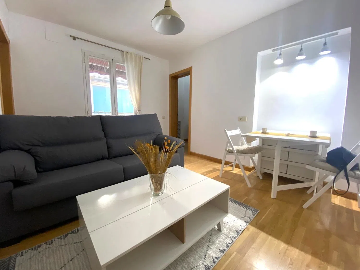 Piso en calle del Olmo, 13 - Foto 1