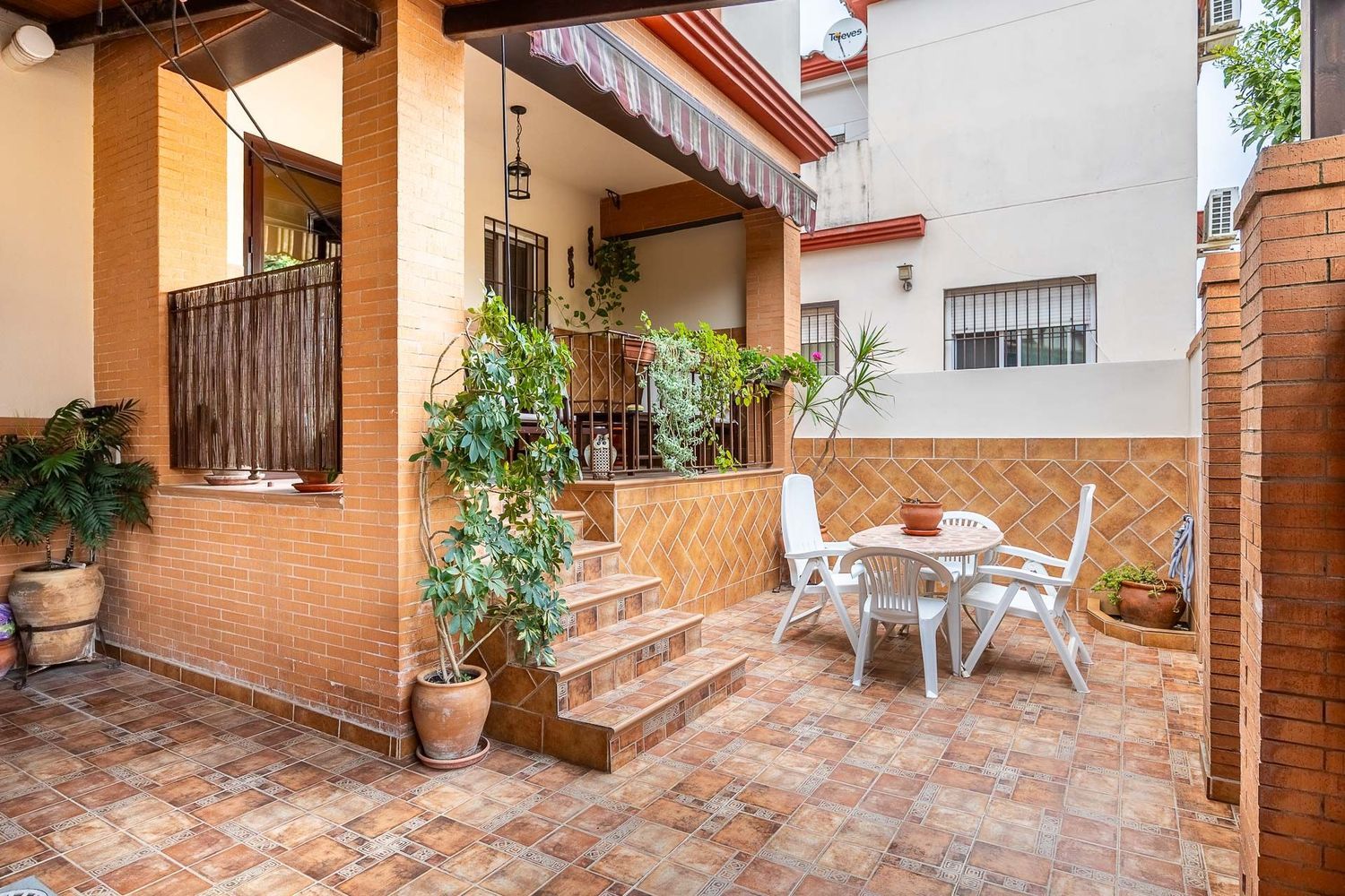 Chalet adosado en La Hacienda - Nueva Andalucía - Foto 2