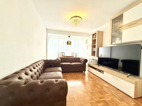 Piso en plaza del parque blanco, 17