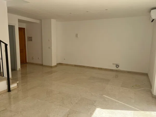 Chalet adosado en calle de la Llibertat, 21