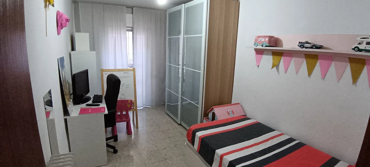 Piso en La Alhóndiga - Foto 1