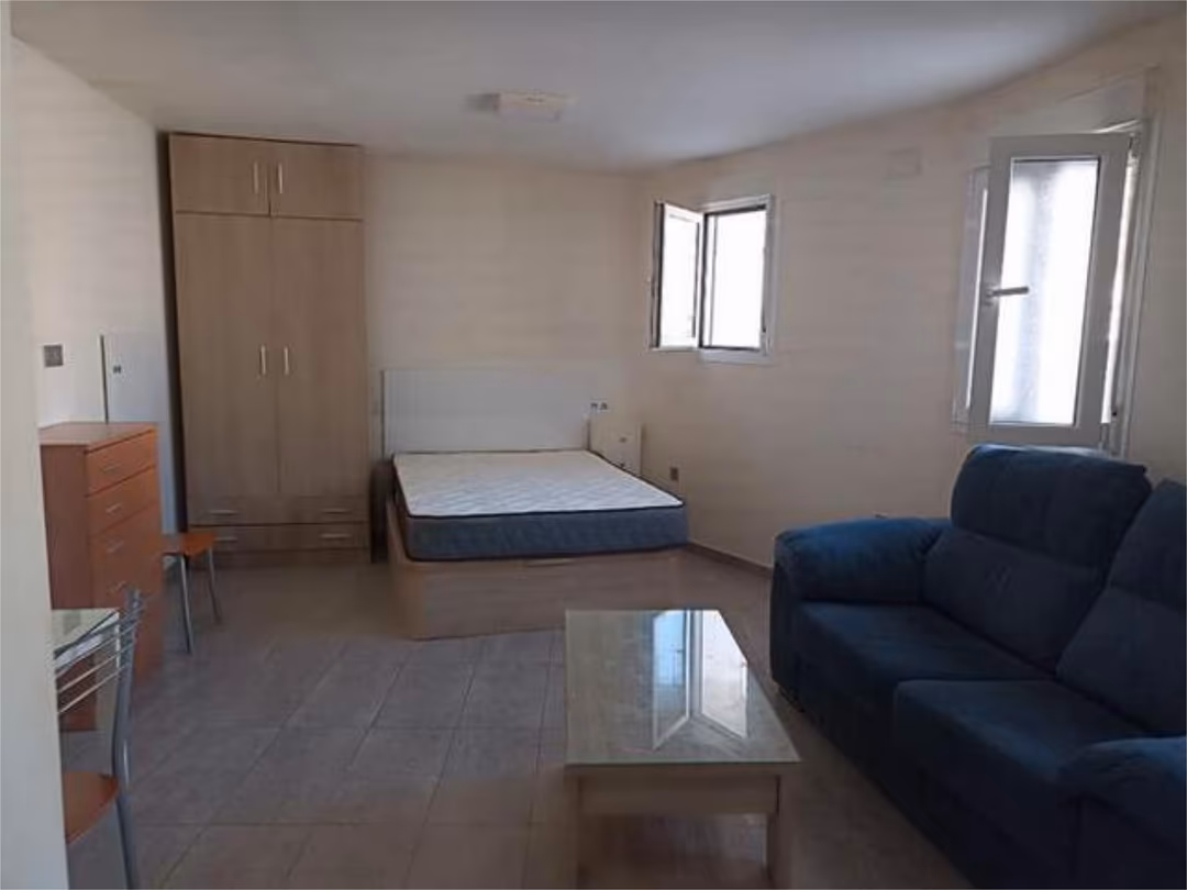 Piso en Bola de Oro