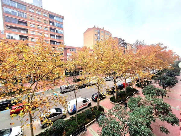 Piso en calle de Antonio Sangenis, 27 - Foto 2