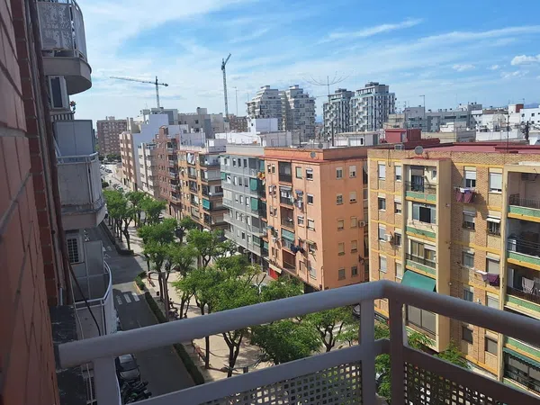 Piso en avenida Gregorio Gea, 69