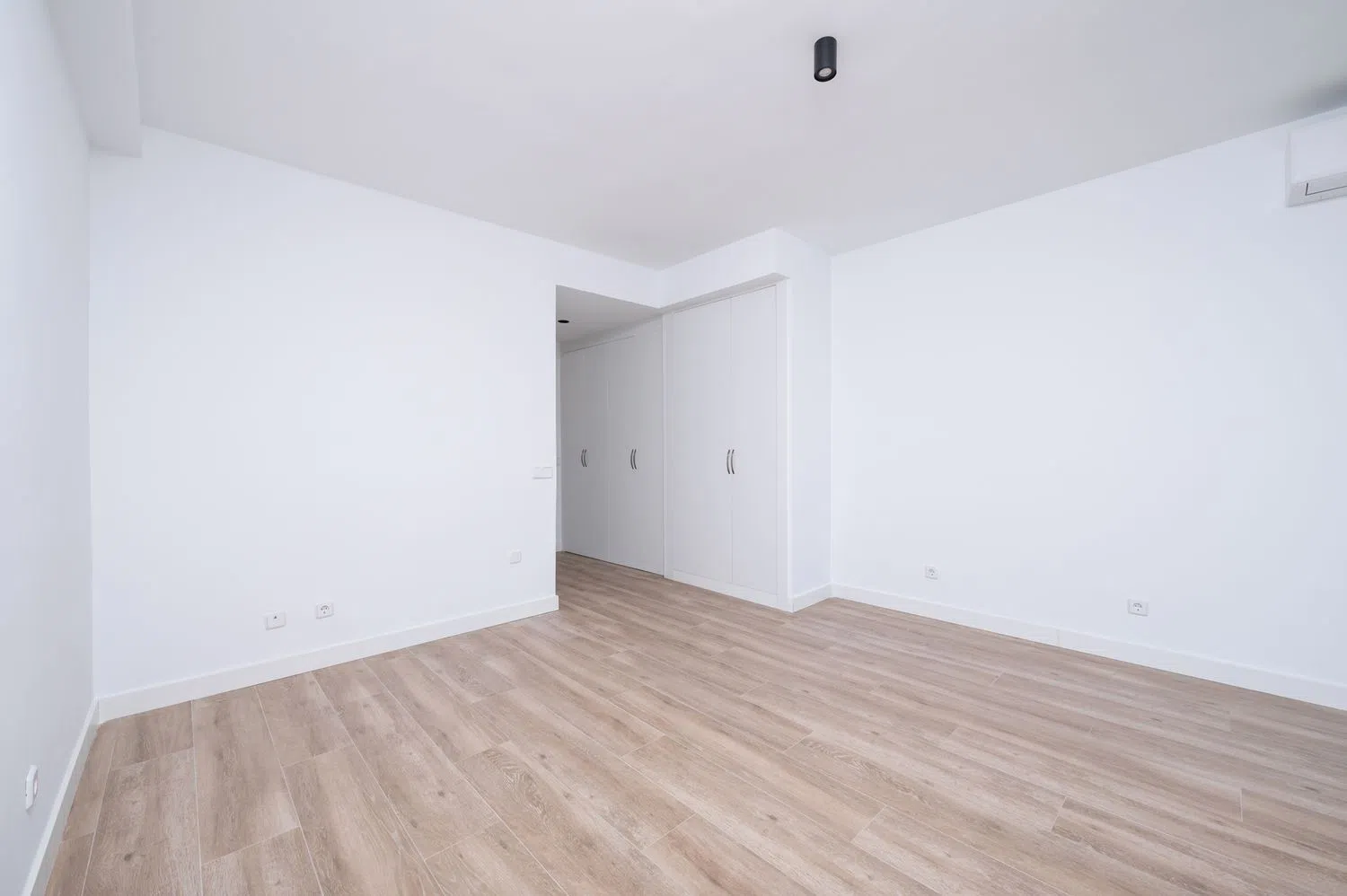 Estudio en calle de Diego Ayllón - Foto 6