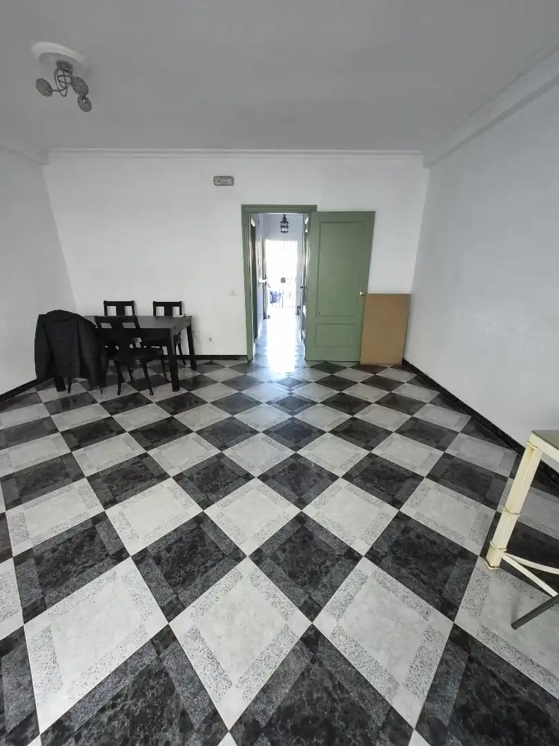 Casa adosada en  Calle Pez Martillo 83 - Foto 3