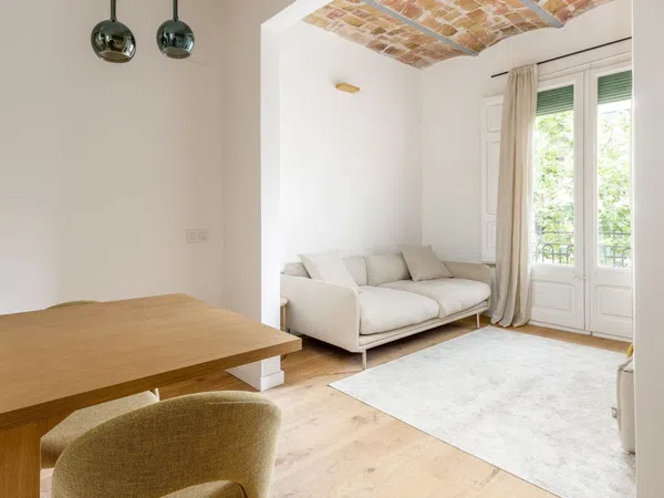 Piso en Barrio La Sagrada Família - Foto 6