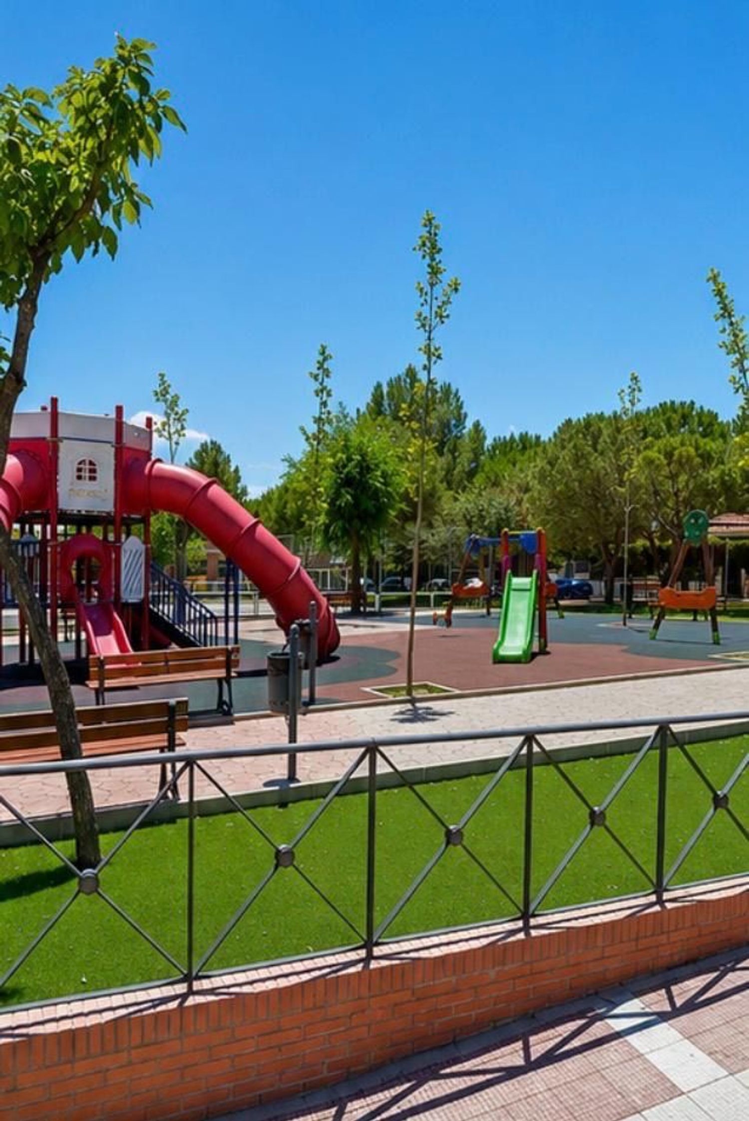 Chalet pareado en Calle Dalia s/n - Foto 3