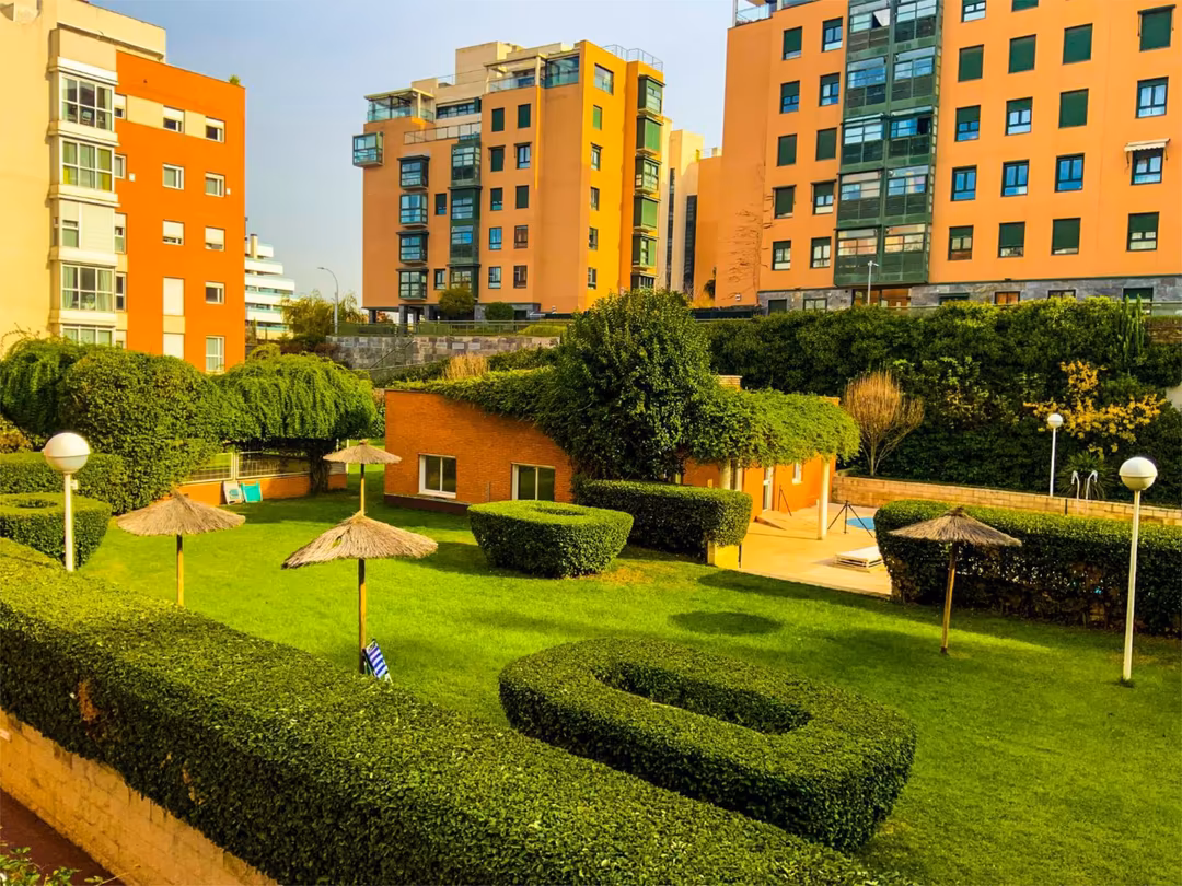 Piso en  Calle de Isabel Clara Eugenia 8 - Foto 33