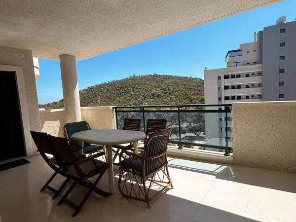 Piso en avenida Mestral, 1