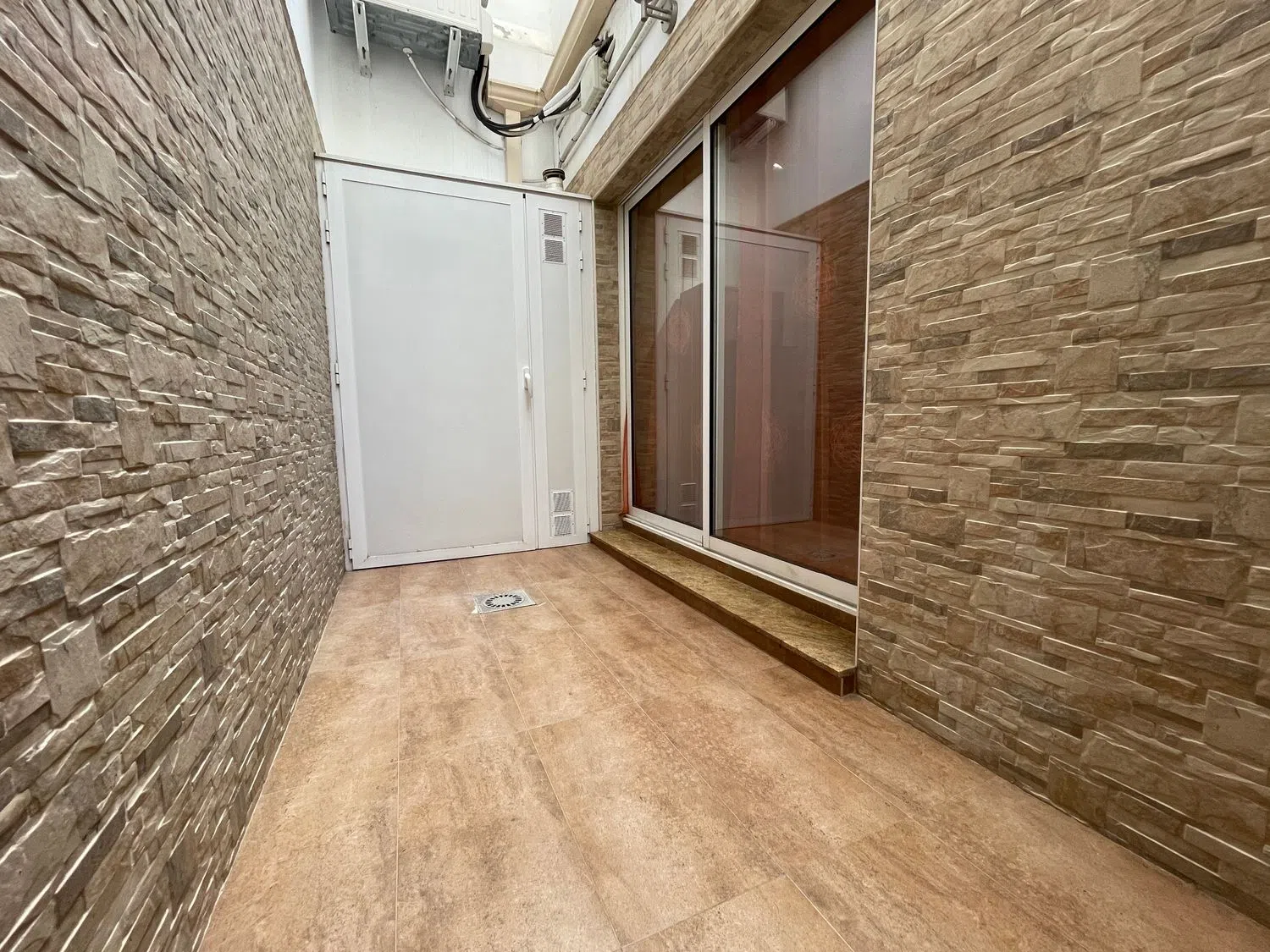 Chalet adosado en calle d'Agustina d'Aragó, 14 - Foto 13