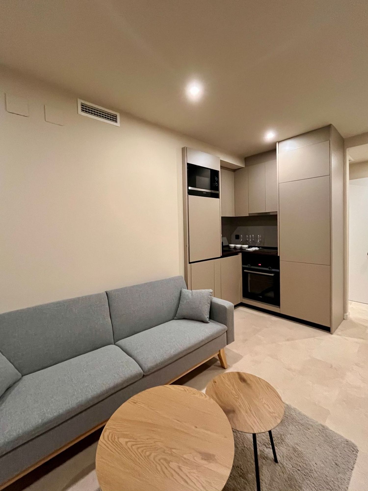 Estudio en calle San Vicente, 8 - Foto 4