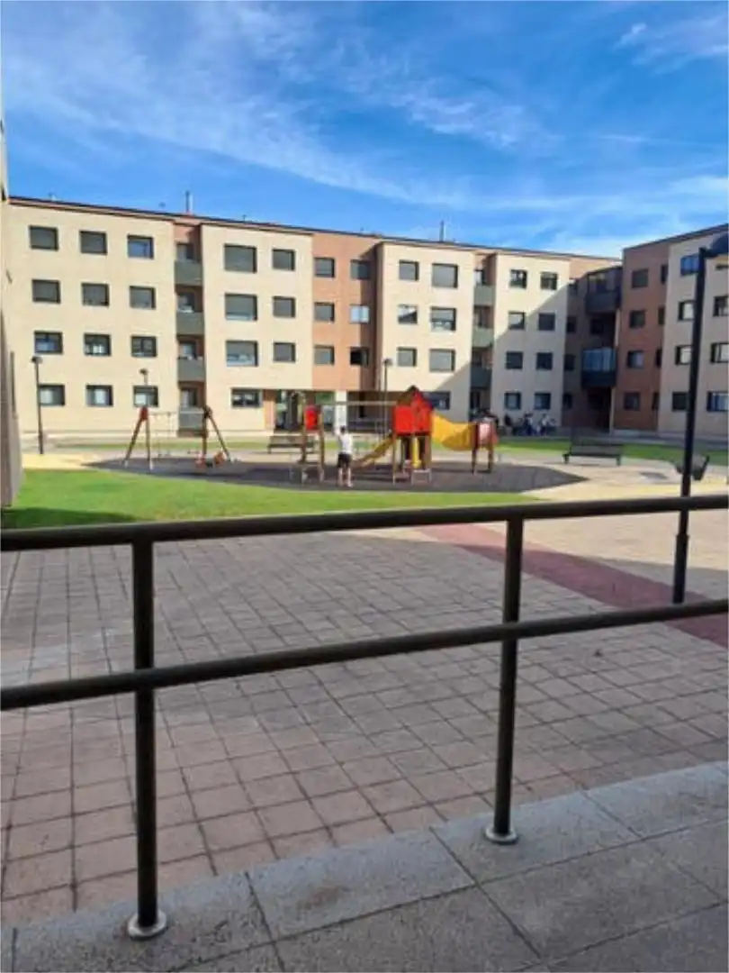 Piso en Villas de Arlanzon - Foto 6