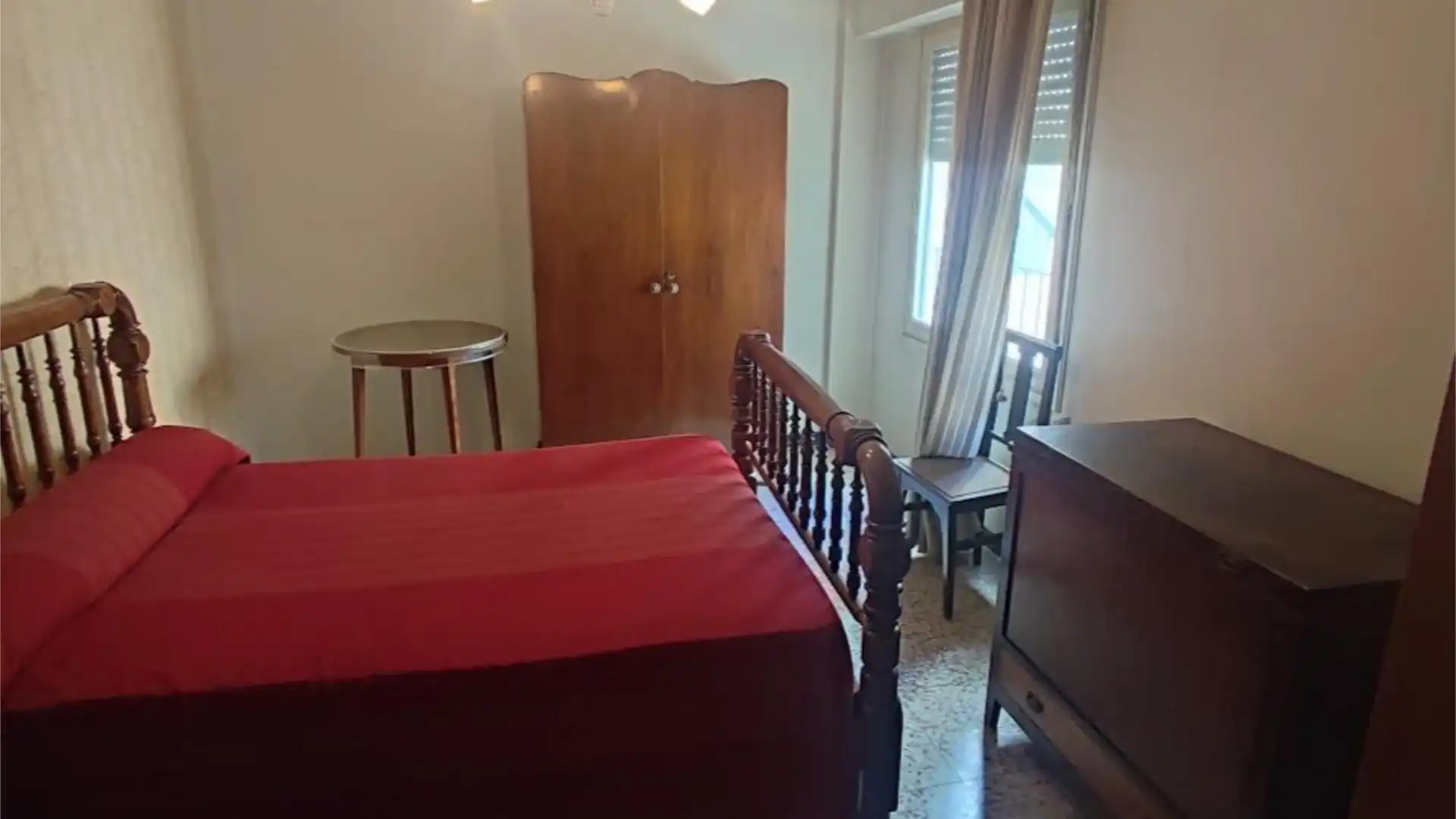 Piso en  Plaça del Bisbe Siuri 5 - Foto 5