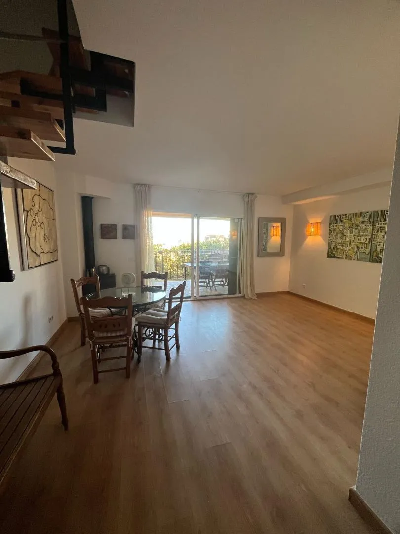 Casa adosada en  Calle Álamo del Higuerón 12 - Foto 2