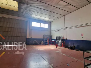 Nave Industrial en  Carrer de Miquel Crusafont i Pairó 14 - Foto 4