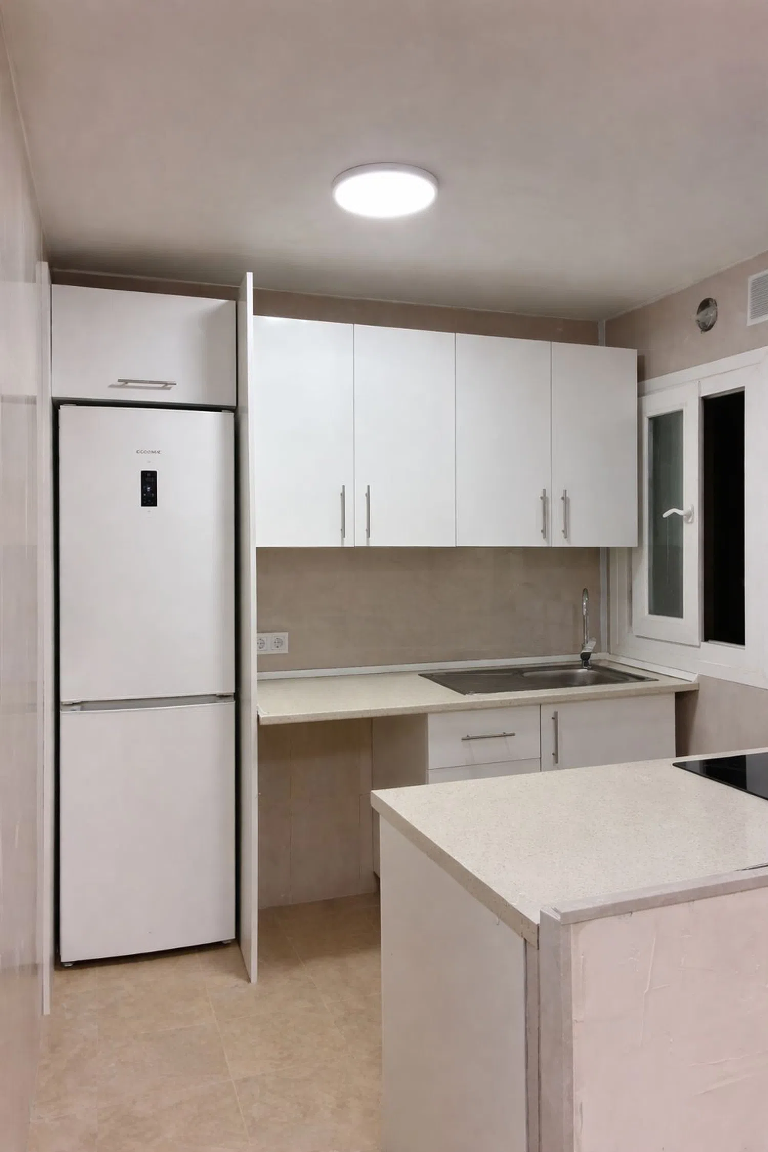 Piso en calle Helena de Troya, 23 - Foto 3