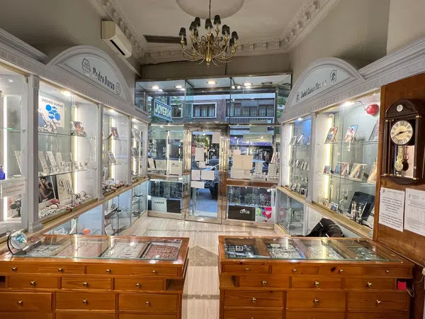 Tienda en traspaso en Calle Pedro Antonio de Alarcón, 32 - Foto 1