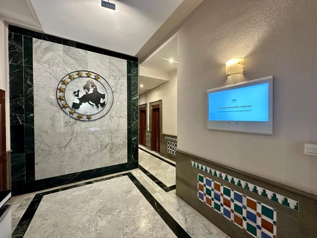 Piso en  Calle Torre de Peralada 3 - Foto 1