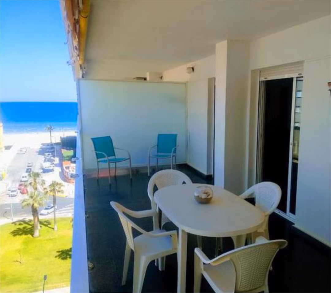 Apartamento en ALQUILER JUNTO A LA PLAYA