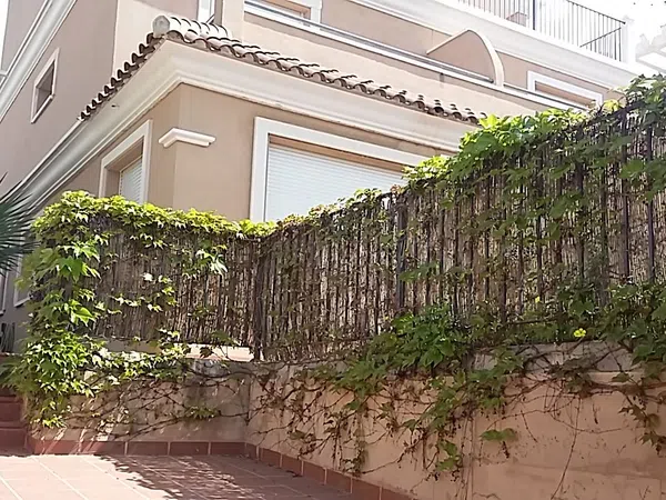 Chalet pareado en avenida Frondoso Valley, 21
