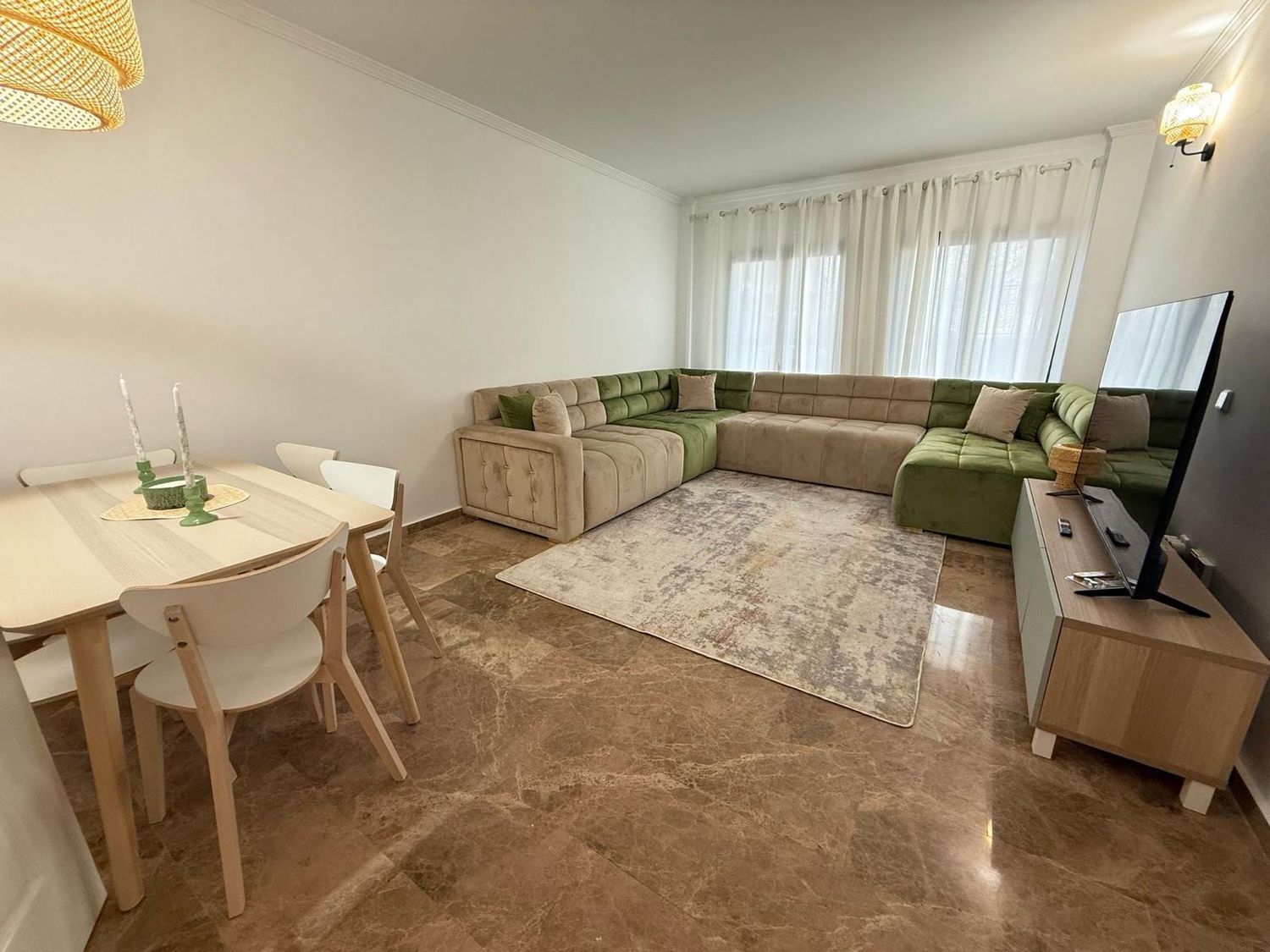 Piso en avenida Santiago de Compostela, 13 - Foto 1