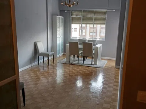 Piso en calle de Sor Ángela de la Cruz, 28