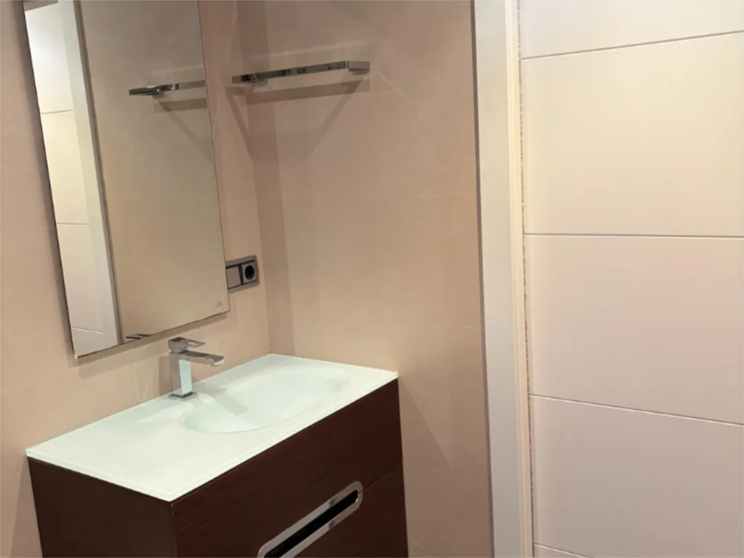 Piso en  Travesía Monasterio de Cilveti 5 - Foto 8