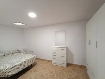 Piso en  Avenida de Cristóbal Colón 74 - Foto 5