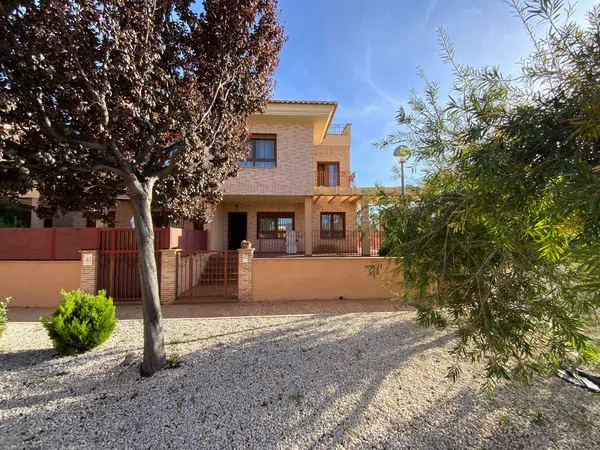 Chalet pareado en Calle Riu Montnegre, 49 - Foto 1