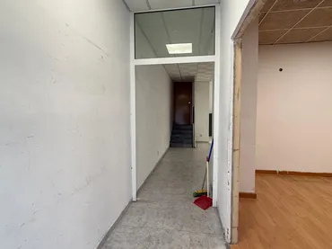 Local comercial en Badalona - Foto 4