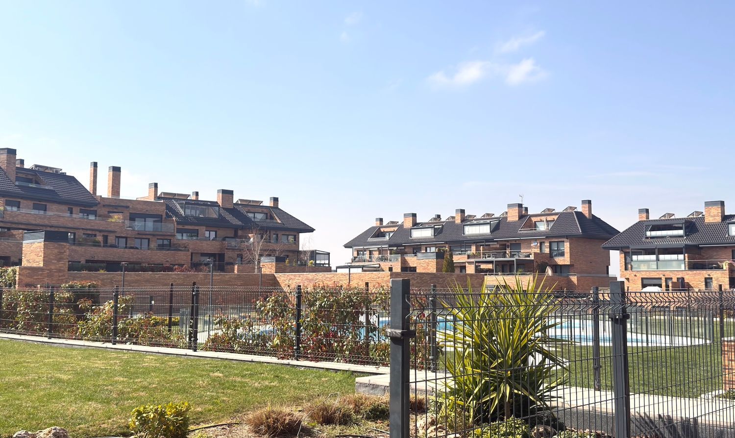 Piso en calle Reyes Católicos, 1 - Foto 1