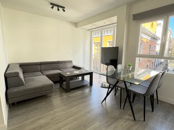 Piso en calle Mesones, 33