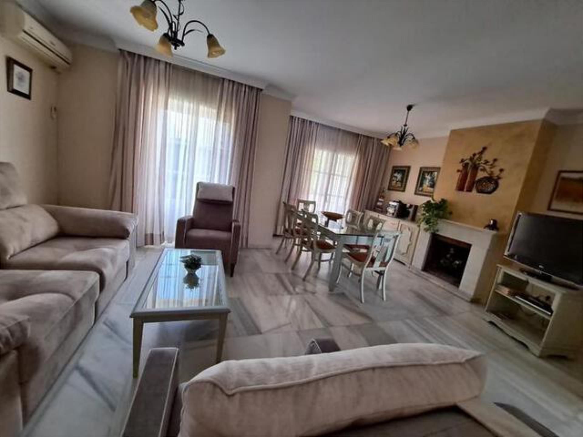 Casa adosada en Estepona - Guadalmina - Foto 1